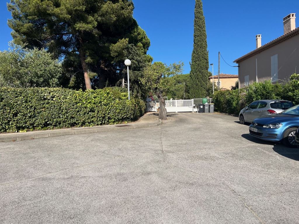 Appartement Studio BANDOL (83150) AGENCE CONSEILS AZUR