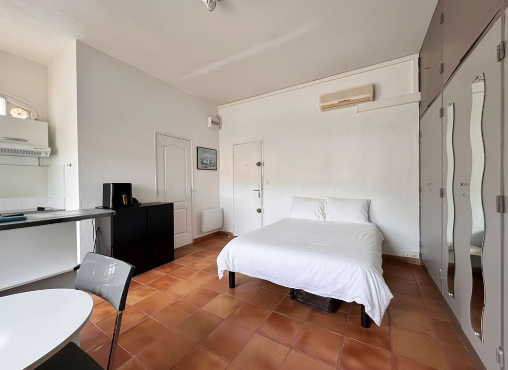 Appartement Studio LA MADRAGUE (83270) AGENCE CONSEILS AZUR